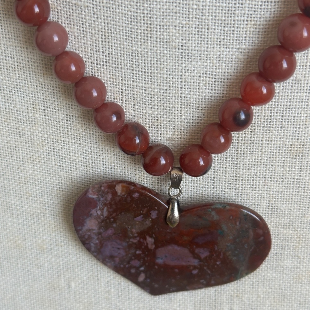 HEART Statement Pendant Necklace in 19KP, Marbled Red, Large Beads - Picture 8 of 10